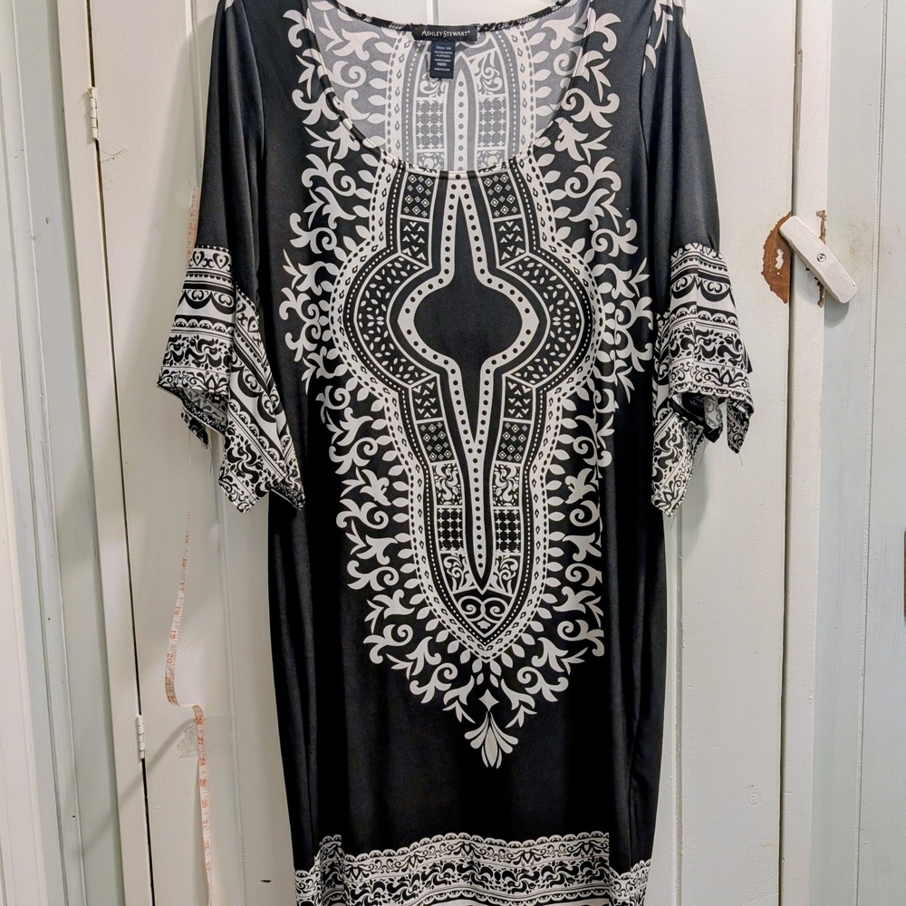 Ashley Stewart NWOT Size 18/20 Elegant Black and White Patterned Dress
